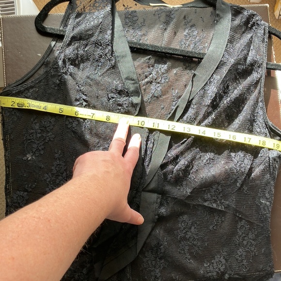 T Tahari sheer lace tank - Picture 5 of 5